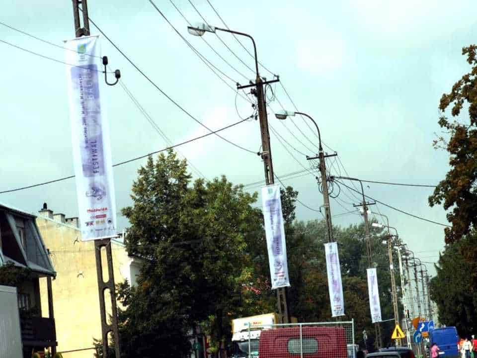 festiwal himilsbacha projekt i wykonanie flagi na ulicy