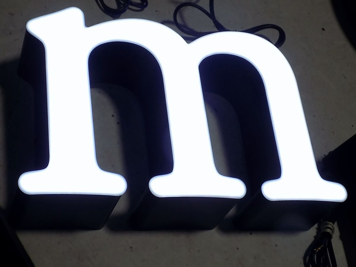 Litery świetlne przestrzenna litera 3D podświetlana LED