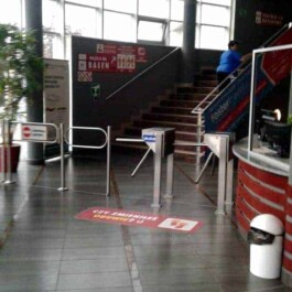 oznakowania z pcv i naklejki podłogowe Basen