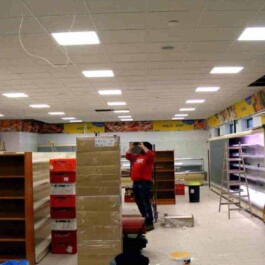 dekoracja reklama wewnętrzna panele tabliczki