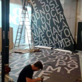 naklejka podłogowa tapeta samoprzylepna