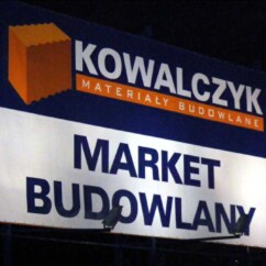 realizacje billboardy konstrukcja dwuskrzydłowa V