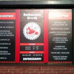 grafika naklejki na szyby sklepowe