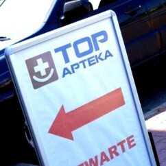 potykacz na sprężynach z plakatem papierowym