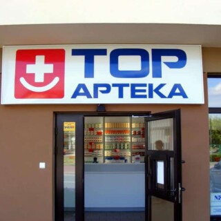 kaseton reklamowy na budynek