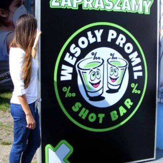 kaseton reklamowy o wysokości 200 cm
