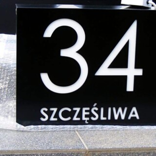 kaseton z dibondu numer posesji
