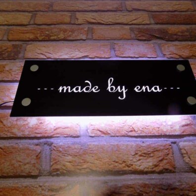 reklama świetlna na ścianę plafonierka prezenter