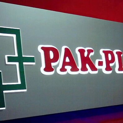 kaseton frezowany z literami 3D klejony