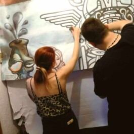 oklejanie pomieszczenia pracowni reklamowej