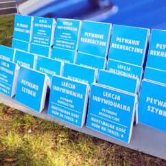 plastikowe potykacze rozkładane stojaki na basen