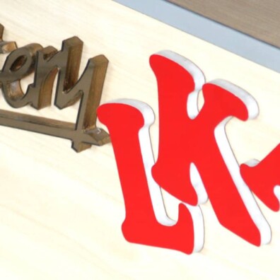 3D litery PCV klejone z lustrem i oklejone folią