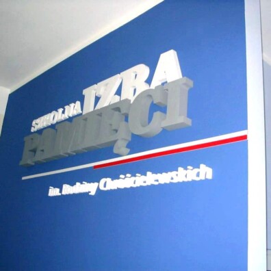 3D litery ze styroduru malowane farbami