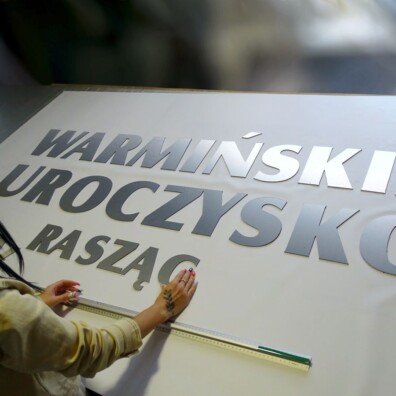 Logo napisy do reklamy litery metalowe reklama przestrzenna cięcie Dibondu