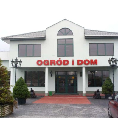 litery 3D ze styroduru logo firmy na budynek