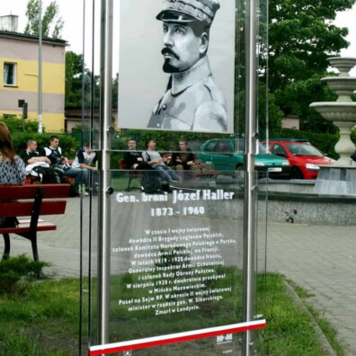 tablica wolnostojąca Mińsk Mazowiecki rondo Hallera 1