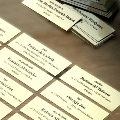 złote aluminium tabliczki grawerowane laserem