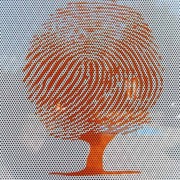 foliaperforowana z grafiką naklejona na szybę okna