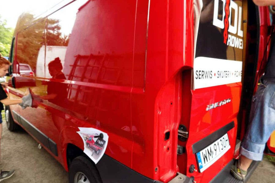 oklejanie samochodu folią samoprzylepną 3M