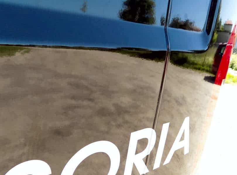 samochód oklejony folią 3M laminowaną