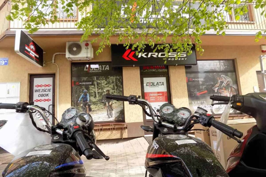zdjęcie reklamy sklepu rowerowego w mińsku mazowieckim