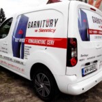 oklejanie samochodu firmowego w siennicy bok 2