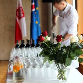 wystrój wnętrza bistro cafe hreyfill w reykjaviku