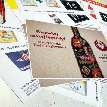 plakaty promocyjne dla Carrefour w Mińsku Stojadła