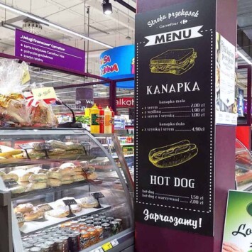 tablica reklamowa z tworzywa pcv na ścianę carrefour mińsk
