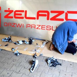 produkcja reklamy świetlnej LED z frezowanym licem