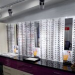 projektowanie reklamy wewnętrznej salonu optycznego