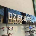 reklama wewnętrzna oznakowanie dekoracja mebli