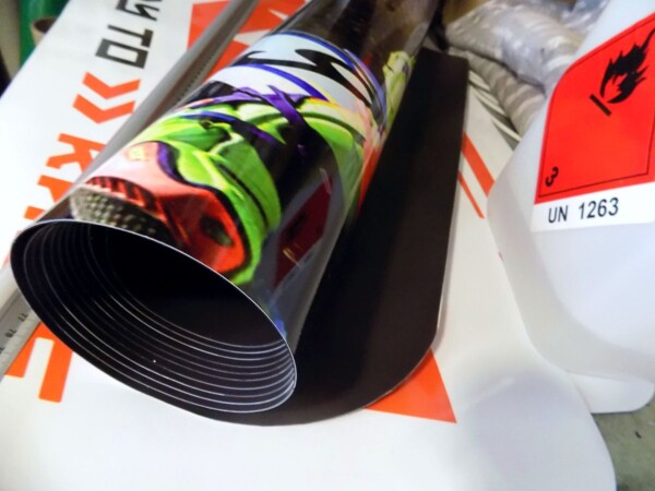 Reklama magnetyczna naklejka 012 magnesy reklamowe