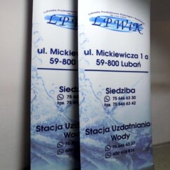 składana reklama przenośna rollupy reklamowe