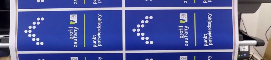 Druk naklejek na folii samoprzylepnej Drukowanie reklamy i grafiki
