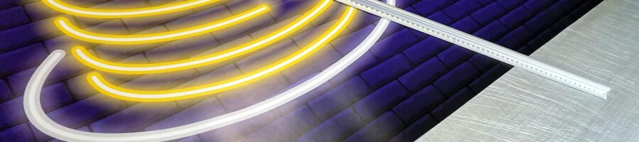 Drukowanie grafiki reklamowej na folii do podświetlenia backlight