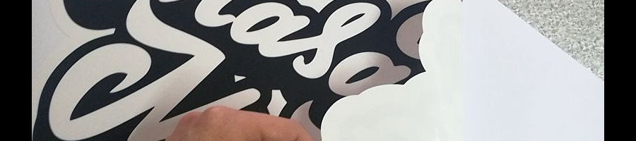 Naklejki samoprzylepne wycięte z obrysem kształtu
