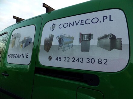 Reklama na szyby samochodu dostawczego dziurkowana folia