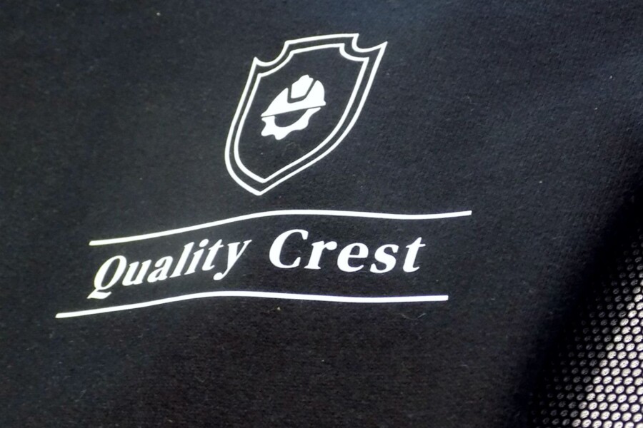 Termotransferowy druk logo na odzieży pracowniczej