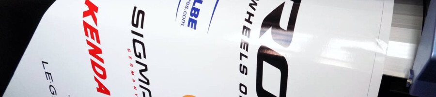 druk nakleejki z folii samochodowej | Drukowanie reklamy na samochody