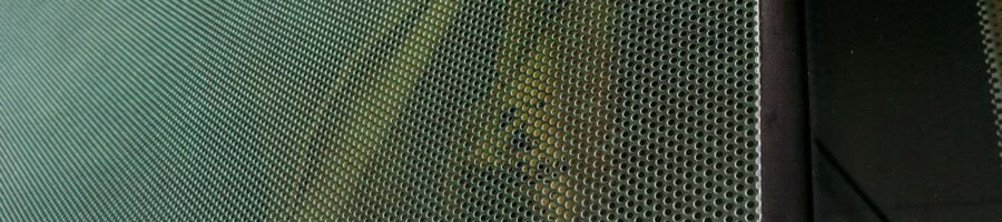 Folia dziurkowana naklejka na samochód