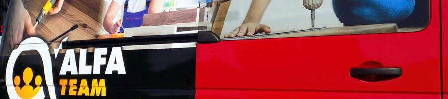 naklejki drukowane reklama na samochodzie wyklejenie