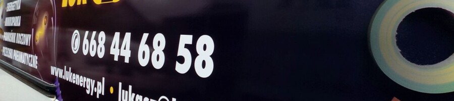 reklama na samochód druk naklejki wyklejanie
