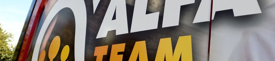 reklama na samochód naklejka drukowana