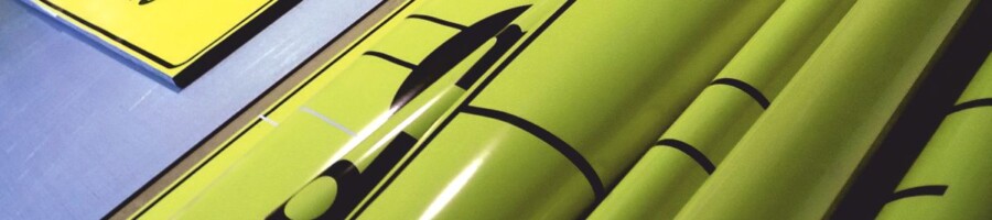 wymiana grafiki na tablicy zmiana na znaku drogowym