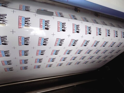 Druk naklejek samoprzylepnych dla fryzjera w mińsku mazowieckim