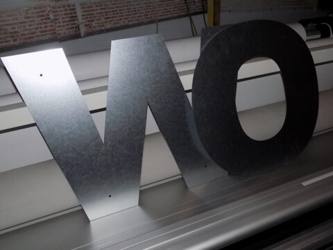 Litery z blachy ocynkowanej laserowe cięcie | Oznakowanie budynku Urzędu Gminy napis przestrzenny