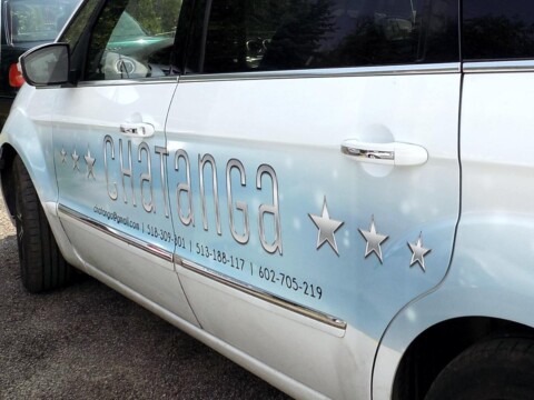 Oklejenie samochodu reklama firmowa druk naklejki