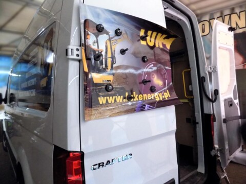 Oklejanie samochodu dostawczego | Reklama na samochód dostawczy firmowy wyklejanie grafiki