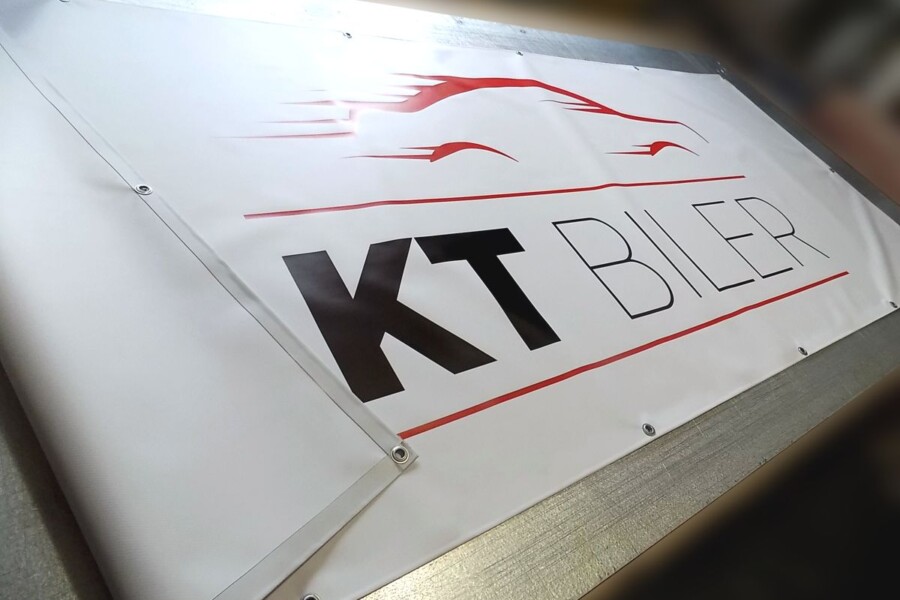 druk banerów reklamowych baner z logo